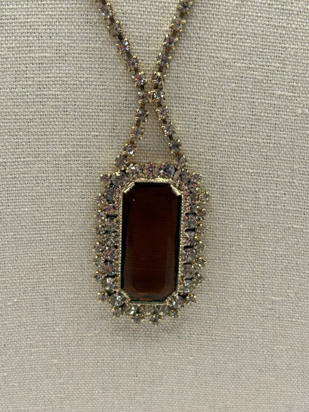 Vintage Statement Brown Glass Rhinestone Pendant Necklace Gold Tone Glam Style - Picture 3 of 16